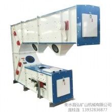 耐火材料專用Z型提升機(jī)，整機(jī)防爆，內(nèi)置強(qiáng)制通風(fēng)系統(tǒng)